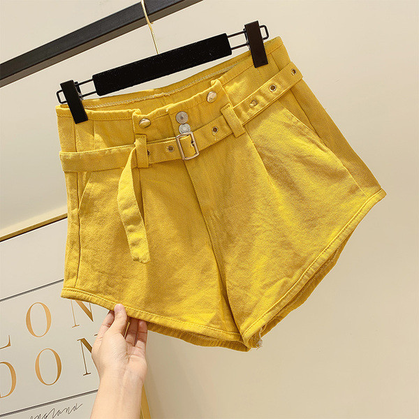 Női rövidnadrág több színben és övvel