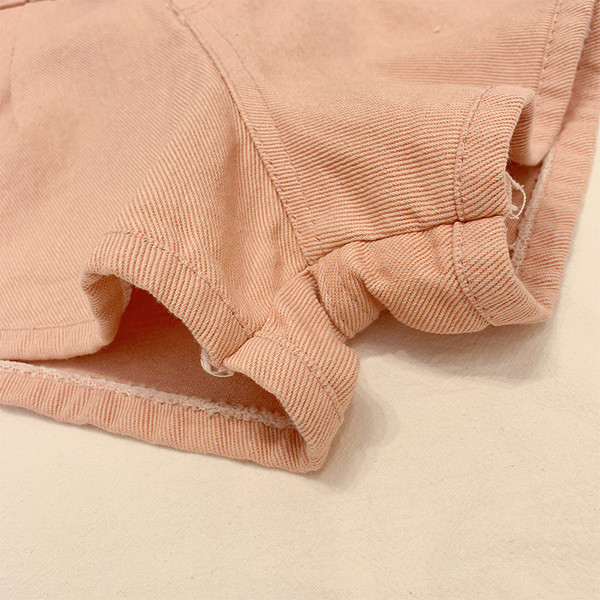 Női rövidnadrág több színben és övvel