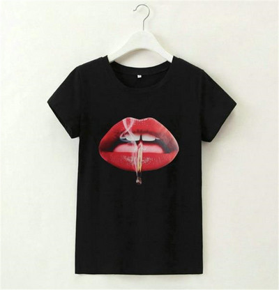 Női alkalmi póló fekete-fehér mintával