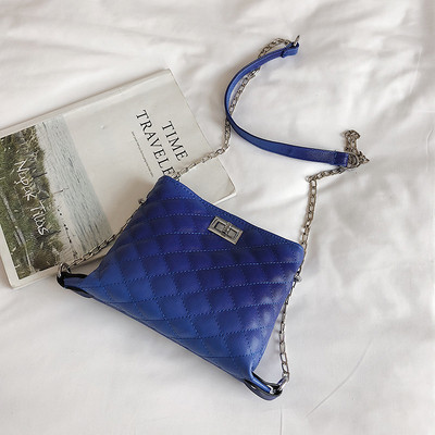 Alkalmi női táska fém rögzítéssel több színben