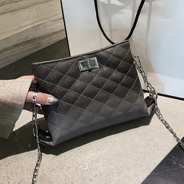 Alkalmi női táska fém rögzítéssel több színben