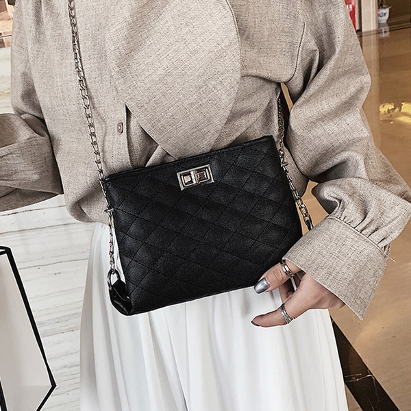 Alkalmi női táska fém rögzítéssel több színben