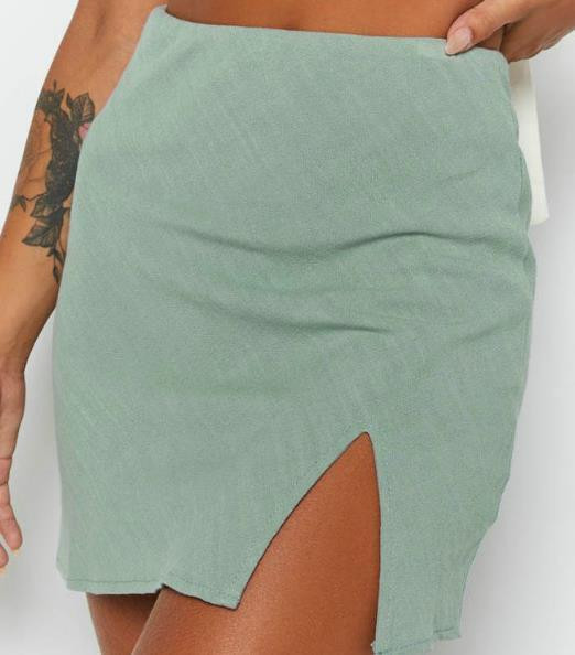 Fusta de dama moderna cu talie inalta si cu fanta in mai multe culori