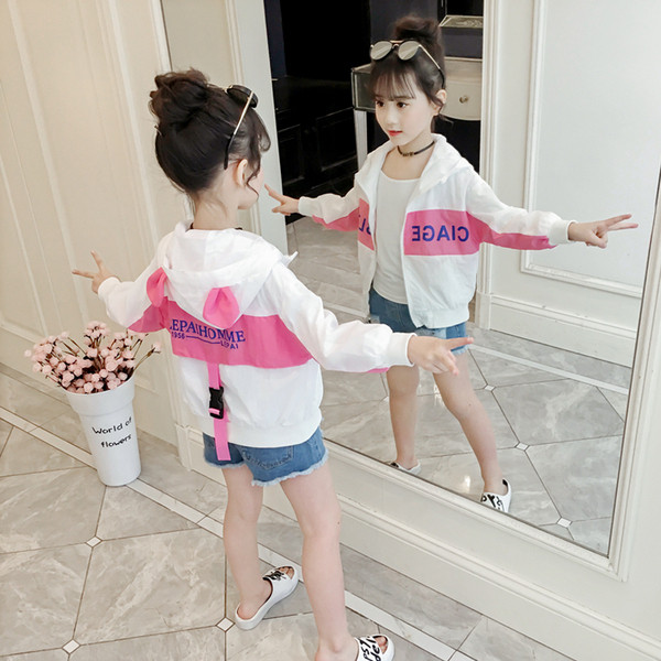 Modern gyerekkabát lányoknak kék és rózsaszín színben