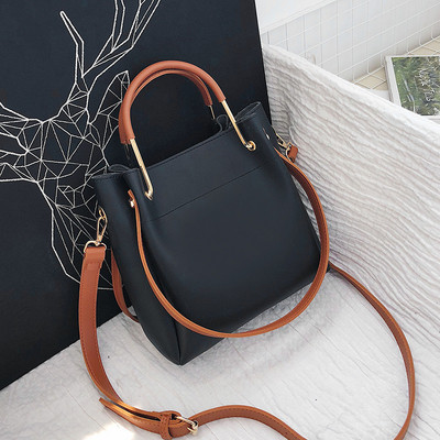 Eko bőrből készült alkalmi női táska rövid és hosszú füllel, több színben