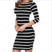 Női alkalmi csíkos ruha fekete-fehér színben