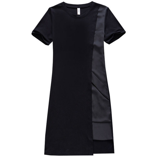 Lezser stílusos női ruha fekete színben