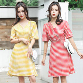 Rochie casual de dama cu dungi in galben si rosu