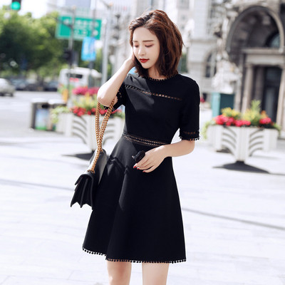 Rochie eleganta de dama cu maneci 3/4 in rosu si negru