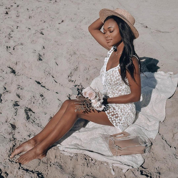 Nyári csipkeruha vékony pántokkal és nyakkendőkkel bélelt