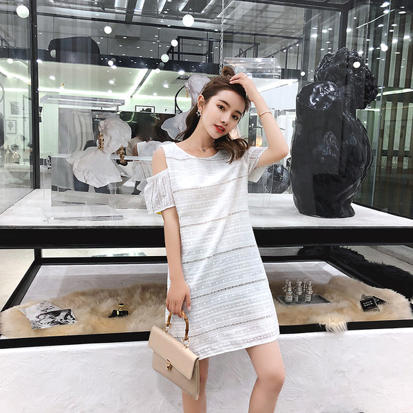 Rochie elegantă casual de damă în alb