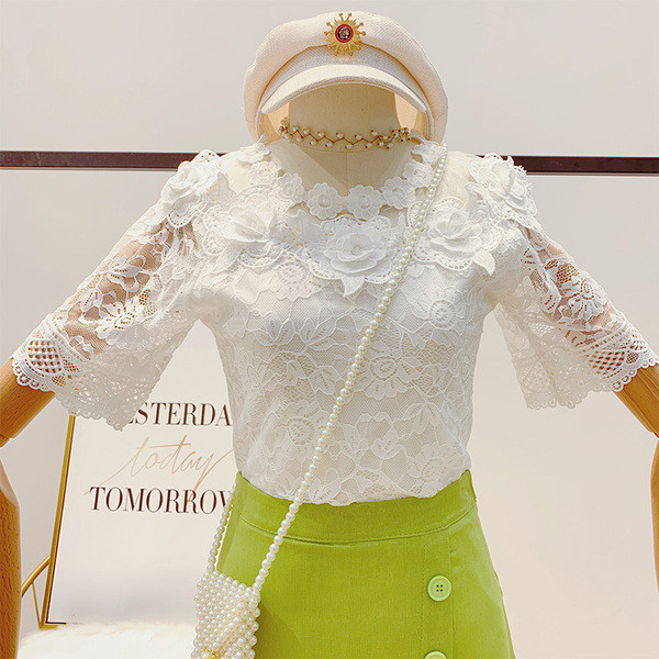 Női csipkeblúz rövid ujjú fekete-fehér színben