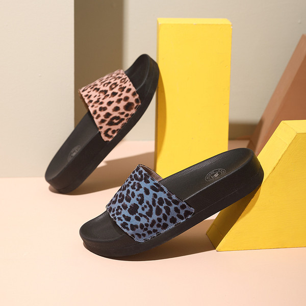 Női alkalmi papucs állatmintával