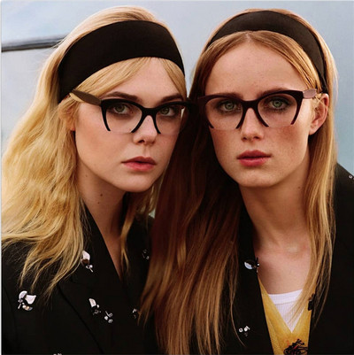 Модерни дамски очила с прозрачни стъкла в няколко цвята