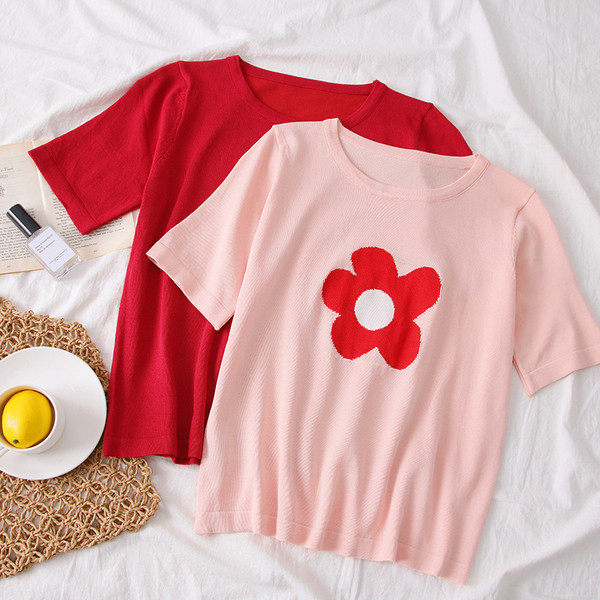 Tricou de damă colorat cu decolteu O