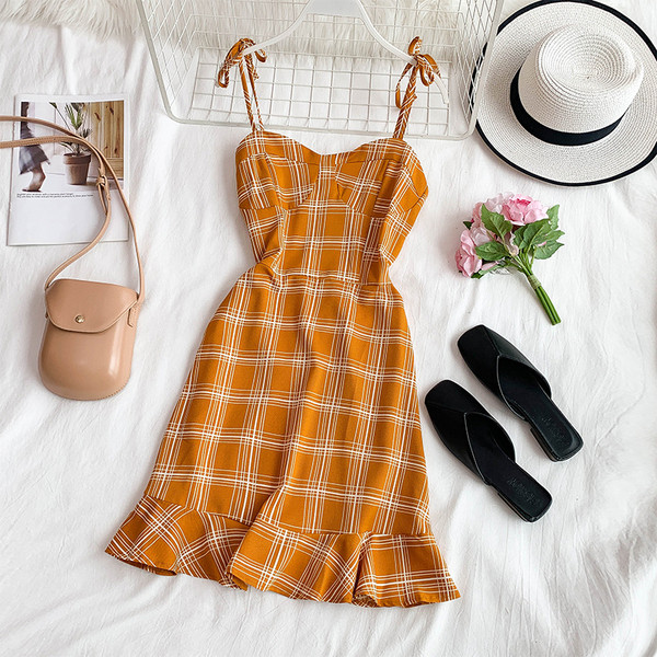 Modern női kockás ruha két színben, vékony pántokkal