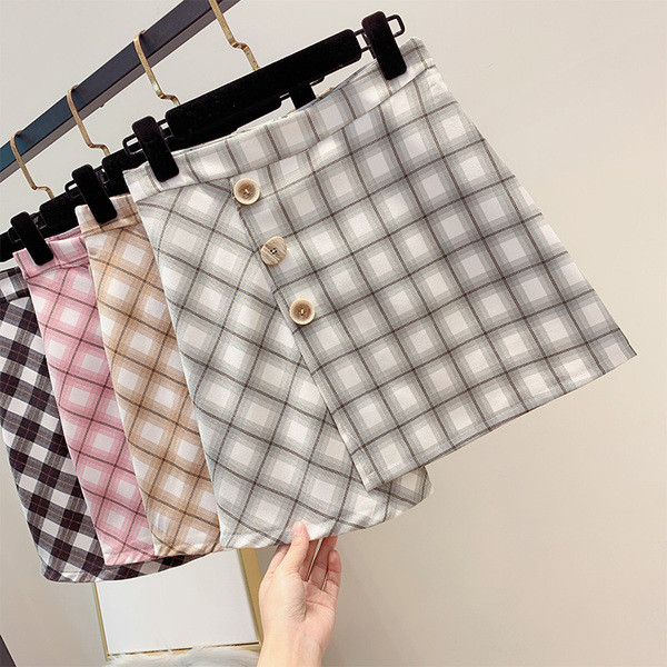 Stílusos női kockás szoknya gombokkal több színben