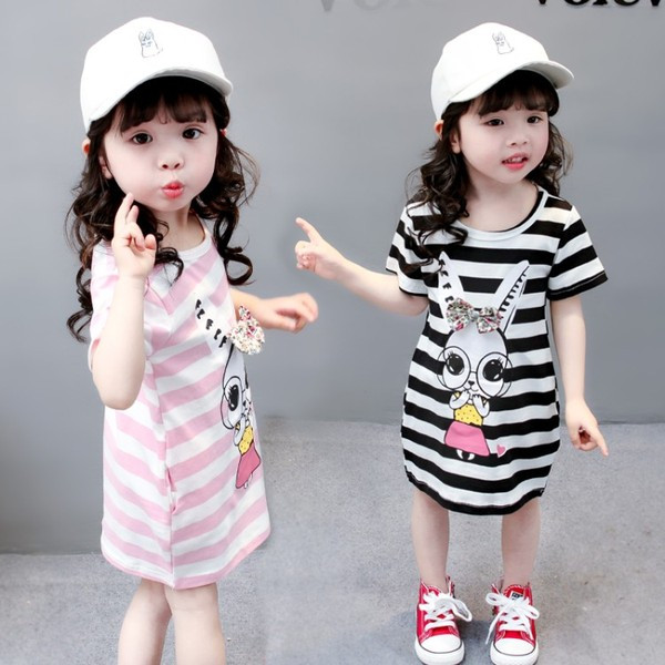 Modern gyerektunika három színben rátéttel és 3D elemmel