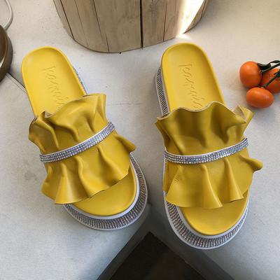 Stílusos női papucs műbőr kövekkel több színben