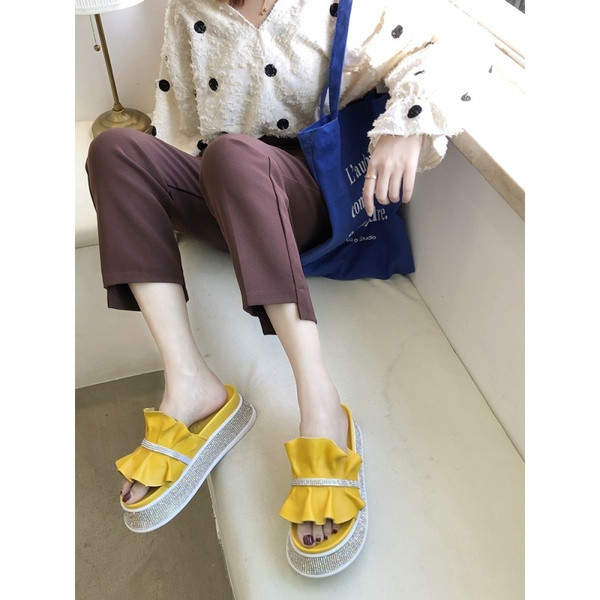 Stílusos női papucs műbőr kövekkel több színben