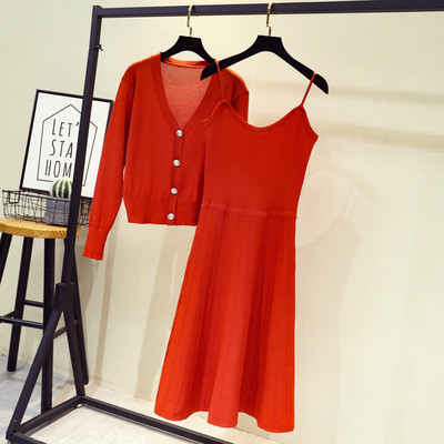 Stílusos női szett két részből - ruha és mellény fekete és piros színben