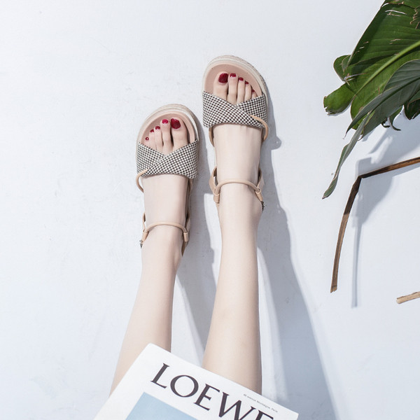 Női alkalmi szandál két színben