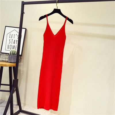 Κομψό γυναικείο φόρεμα Λεπτό μοντέλο με λεπτούς ιμάντες σε μαύρο, κόκκινο και καφέ χρώμα