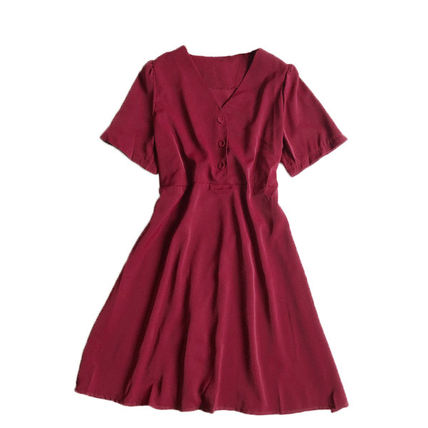 Alkalmi női ruha gombokkal és V-nyakú négy színben