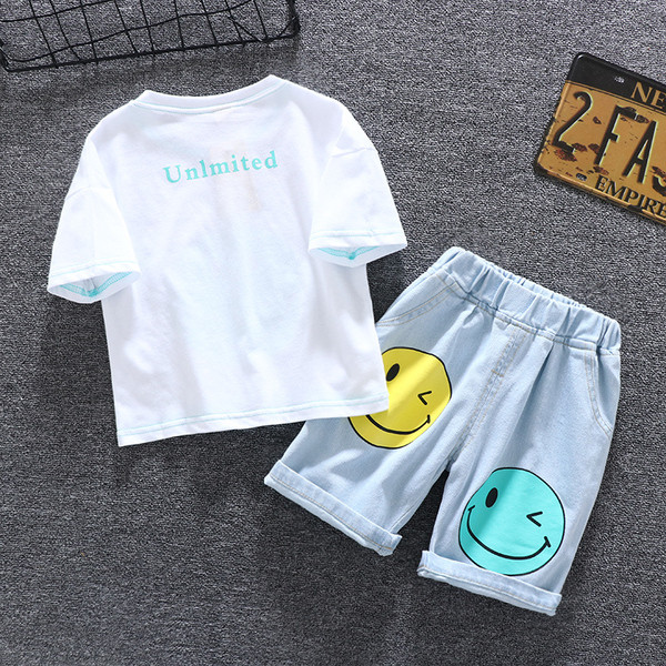 Set pentru copii modern pentru baieti in doua culori cu aplicatie