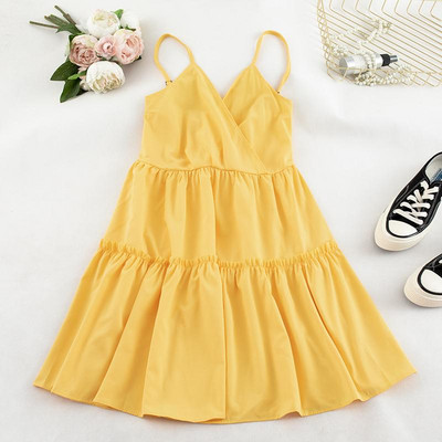 Nyári női ruha vékony pántokkal szabott modell több színben