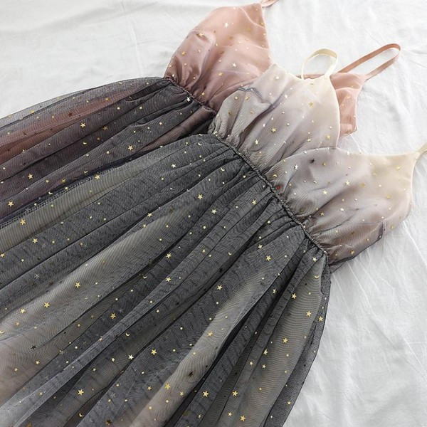 Modern női ruha irizáló színekben