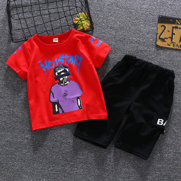 Aktuális gyerekkészlet fiúknak két színben, rárakással