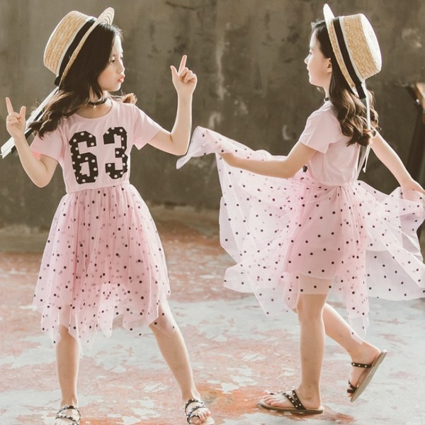 Rochie moderna pentru copii in roz si alb cu aplicatie