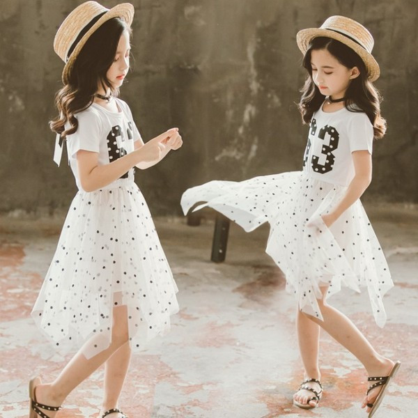 Rochie moderna pentru copii in roz si alb cu aplicatie