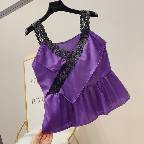 Szatén női felső V-nyakkal és csipkével több színben