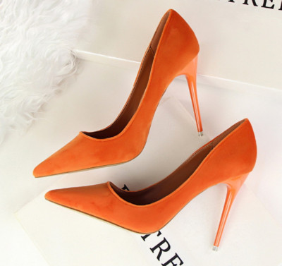 Formális női magas sarkú cipő több színben