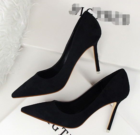 Női magas sarkú cipő több színben