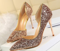 Alkalmi cipő brokáttal, több színben