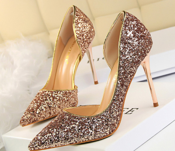 Alkalmi cipő brokáttal, több színben