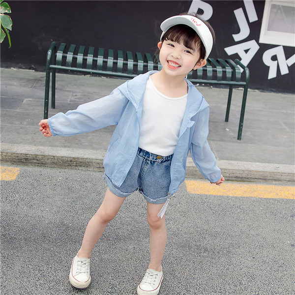 Gyermek tavaszi kabát lányoknak fehér és kék színben, 3D elemmel