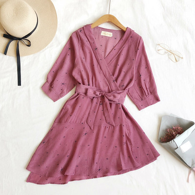 Stílusos női ruha 3/4 ujjal, fehér és rózsaszín színben