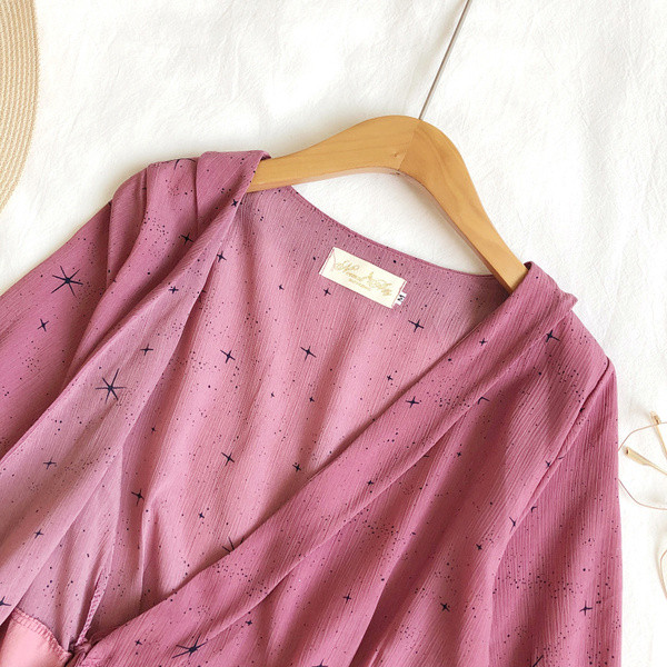 Stílusos női ruha 3/4 ujjal, fehér és rózsaszín színben