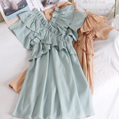 Stílusos női ruha V-nyakkal több színben