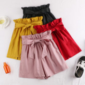 Pantaloni scurti de dama cu talie inalta in mai multe culori