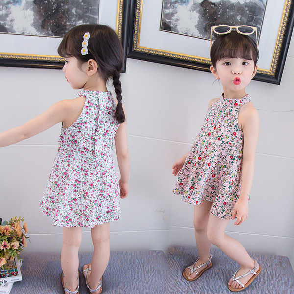 Aktuális gyerekruha három színben virágos motívumokkal