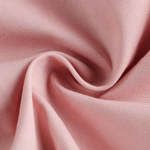 Női rövidnadrág övvel és magas derékkal