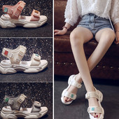 Alkalmi női szandál három színben és foltban