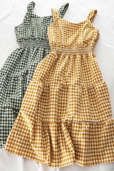 Kockás női ruha szabású modell több színben