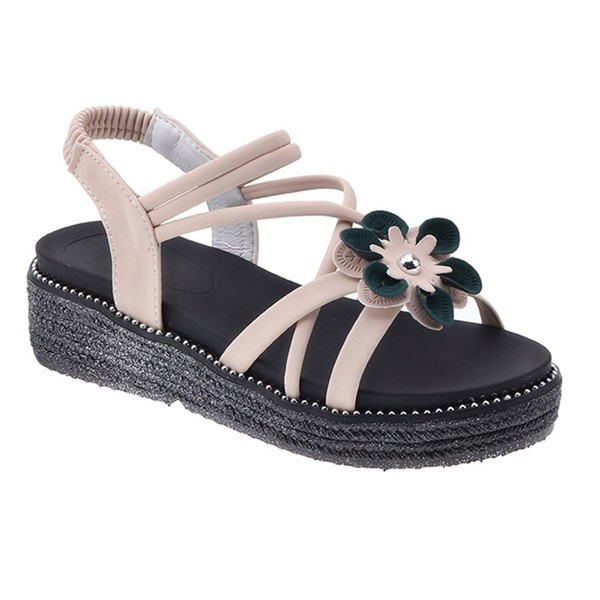 Modern női szandál 3D elemmel, három színben
