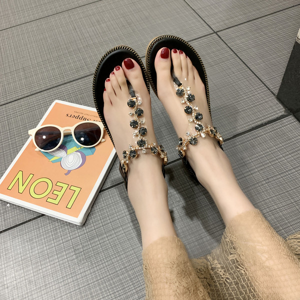 Női alkalmi szandál kövekkel